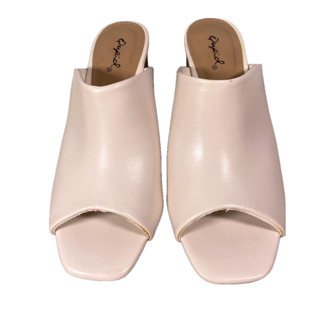 Qupid White Slip-On Opened-Toed Mule 
2” Heel 👡 6.5